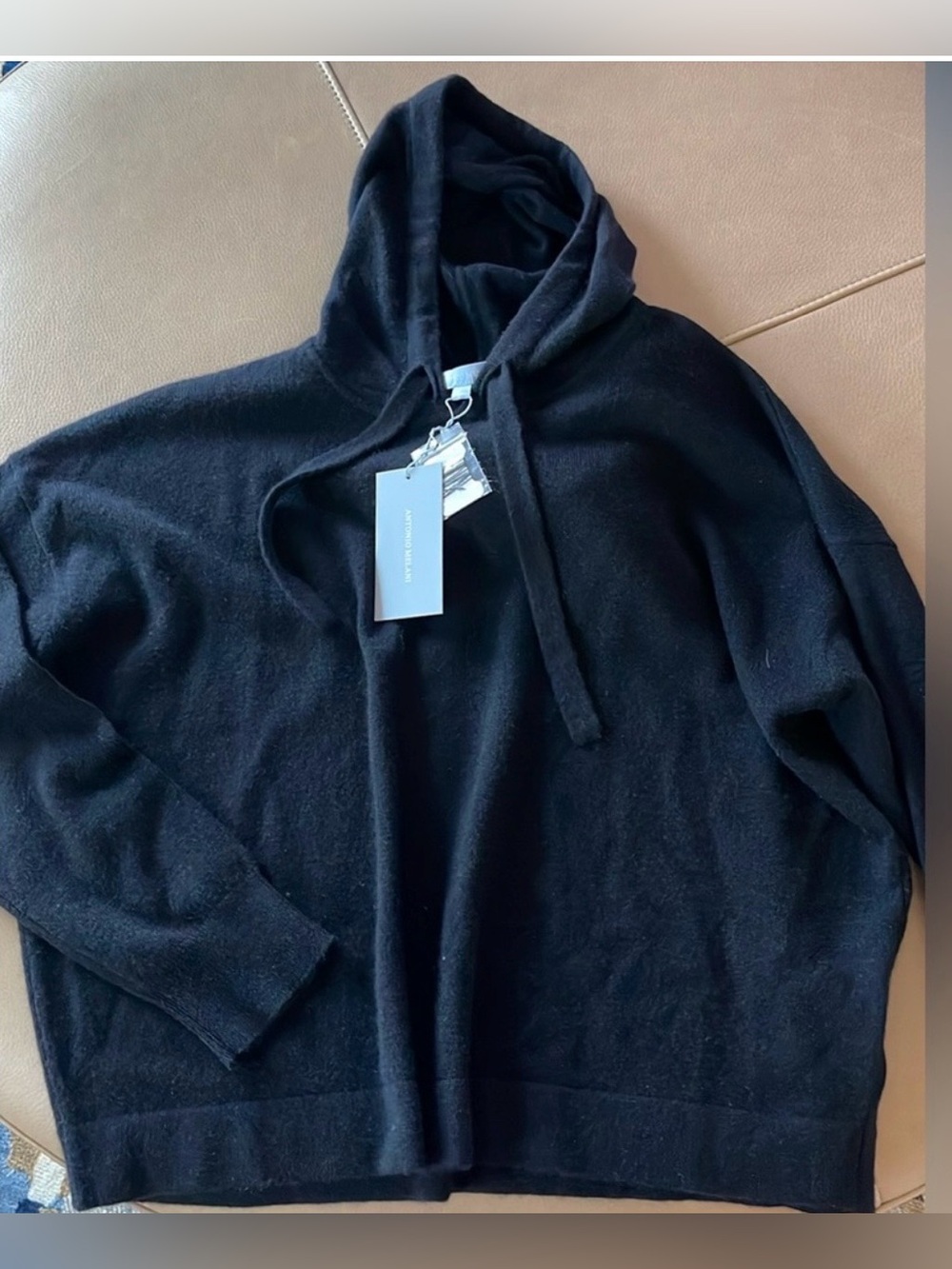 ‼️Antonio Melani ‼️cashmere hoodie sweater size large in black
